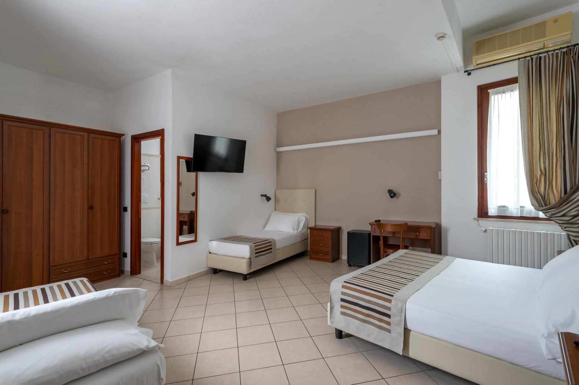 Hotel Mantegna Stazione Mantua Dış mekan fotoğraf