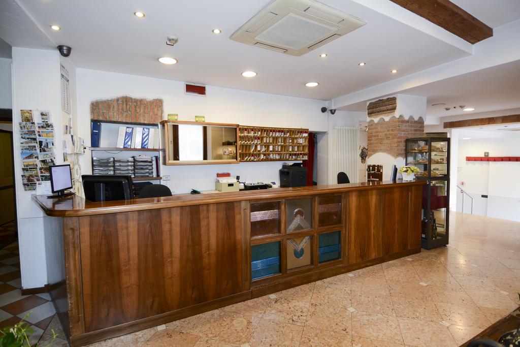 Hotel Mantegna Stazione Mantua Dış mekan fotoğraf